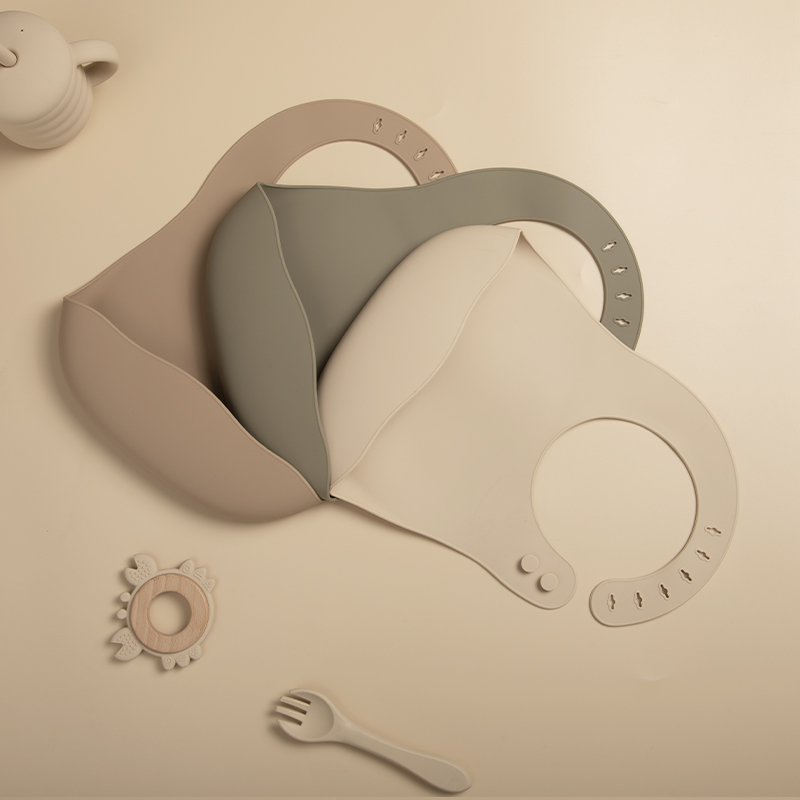 Bavaglini in Silicone senza BP - Baby Food Apron recensione e prezzo
